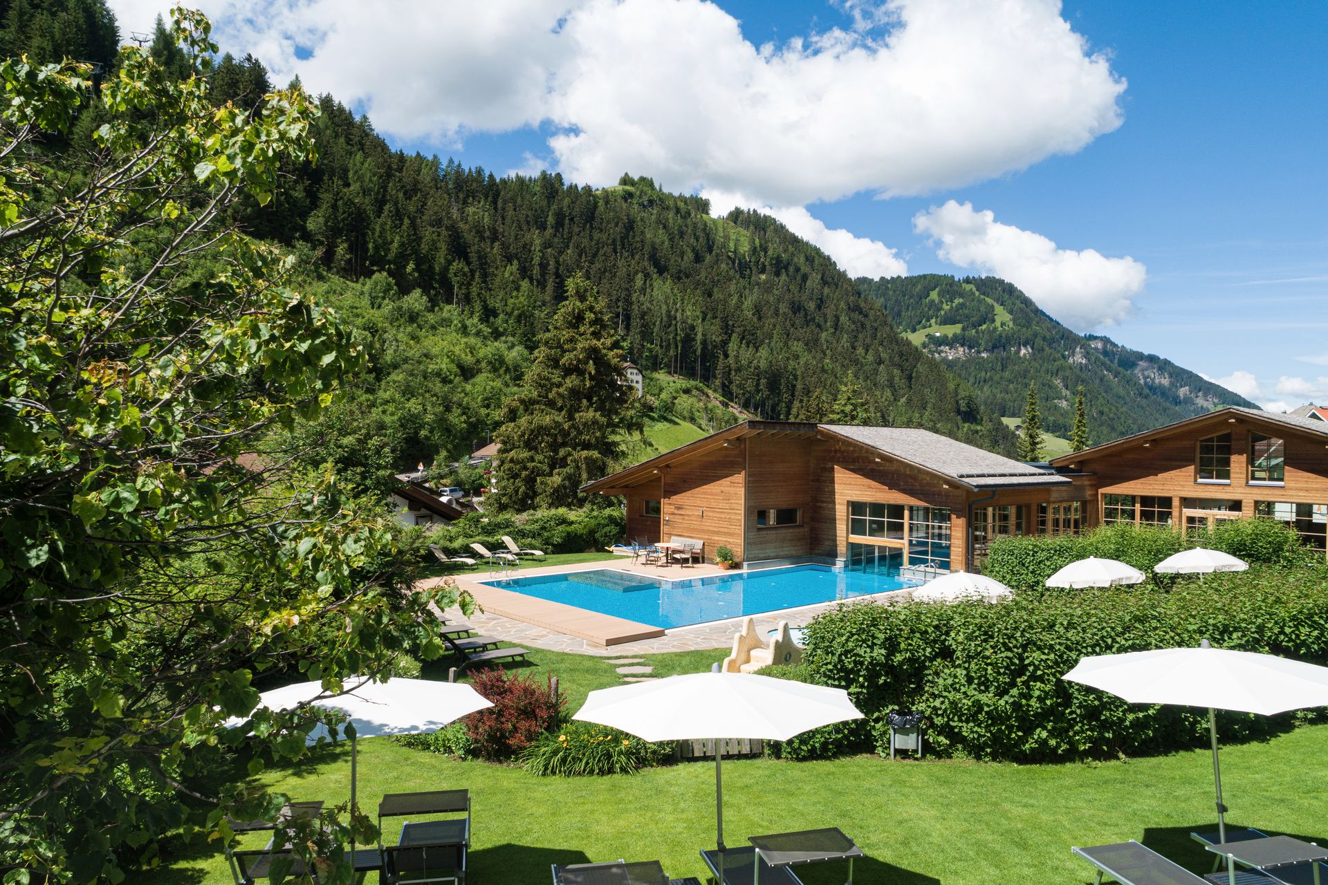 Unser Familienhotel in Südtirol mit Pool